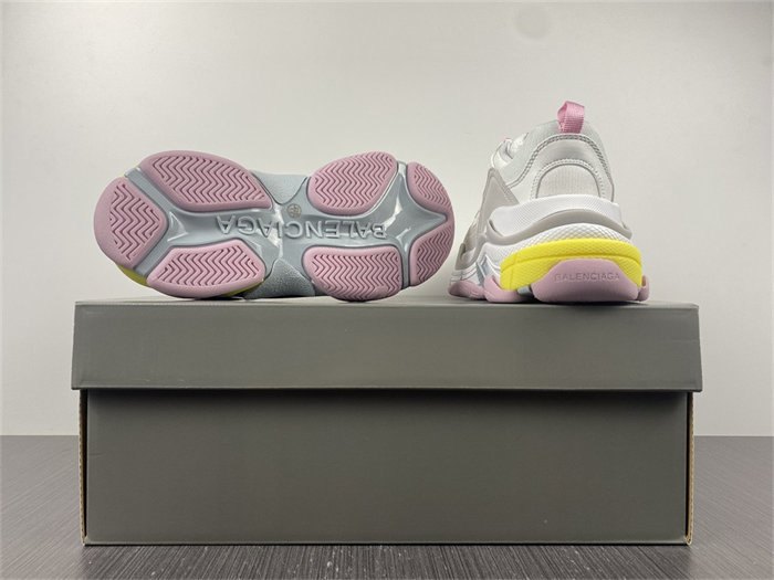 BLCG Triple S White Yellow  524039 W2FW4 7541