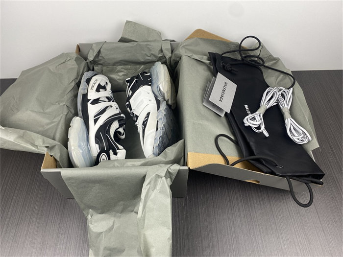 BLCG Track Clear Sole White/Black  647741 W3BZ2 9010