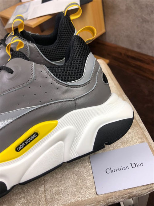 DR B22 SNEAKER