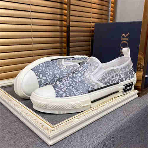 DR Sneaker