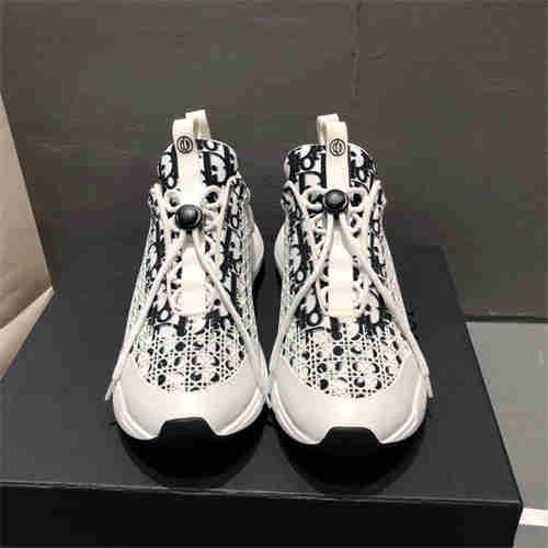 DR Sneaker