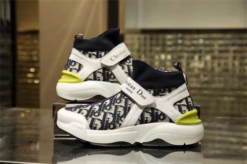 DR Sneaker