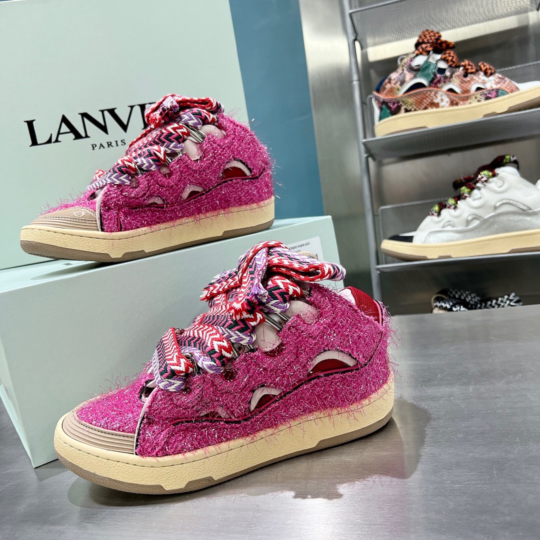Lanvon Leather Curb 1