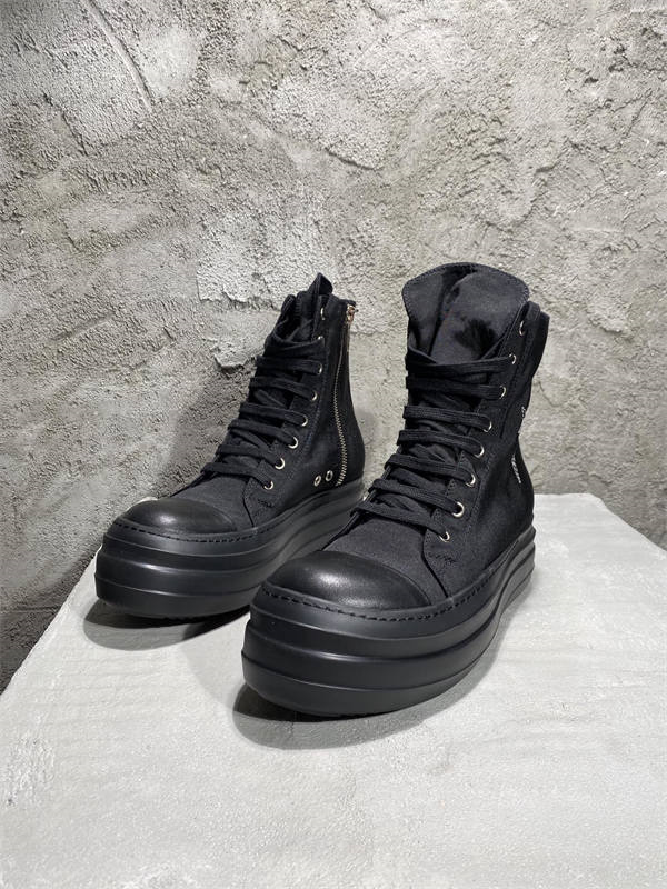 RI*K OWENS SNEAKERS