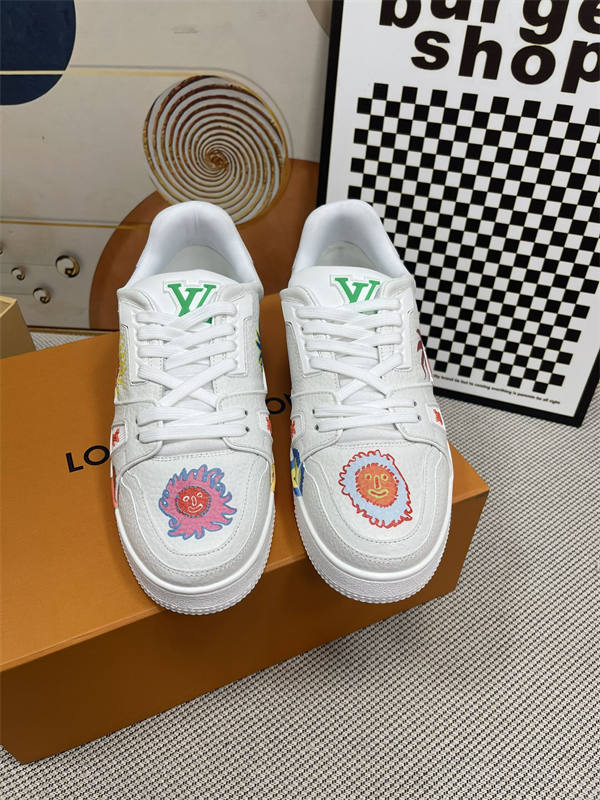 LV054