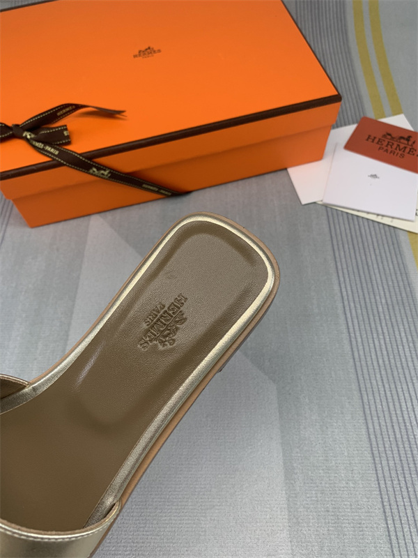 H Slipper