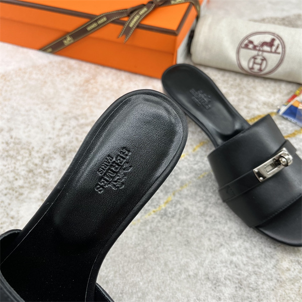 H Slipper