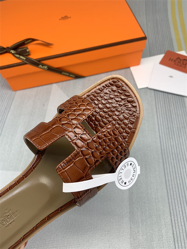 H Slipper