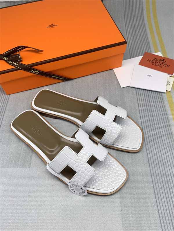 H Slipper