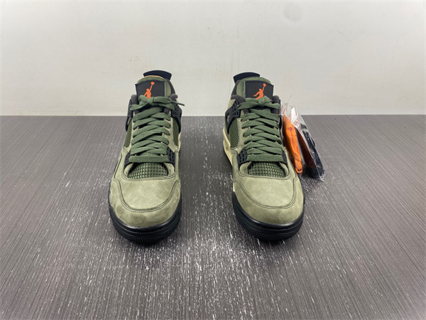 AIR JORDAN 4 RETRO Undefeated