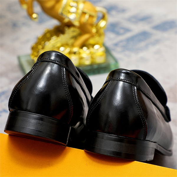 Lv Loafer 028