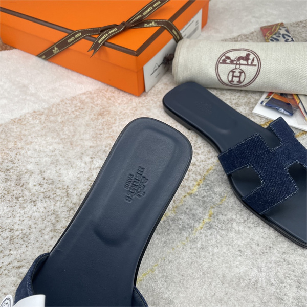 H Slipper