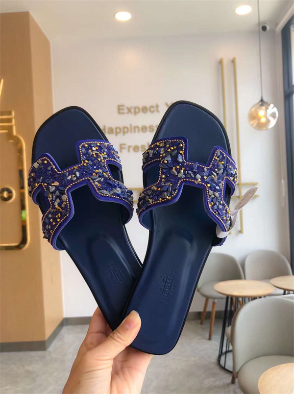 H Slipper
