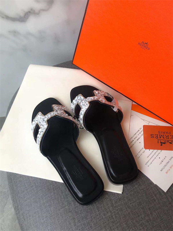 H Slipper