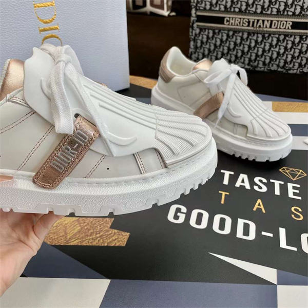 Dr Sneaker