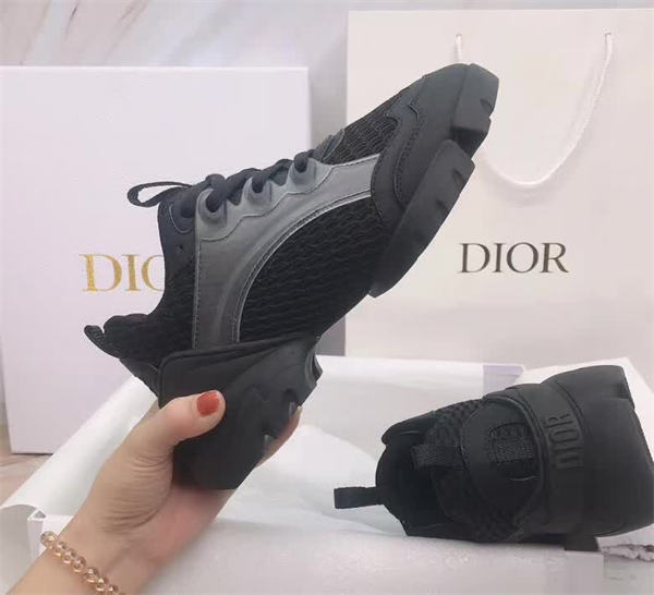Dr Sneaker