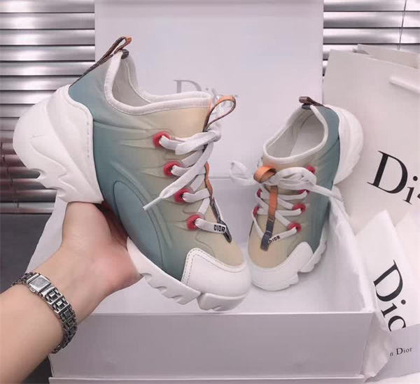 Dr Sneaker