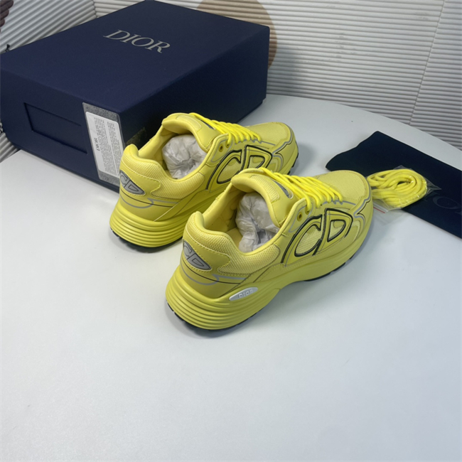D1or B30 Sneaker
