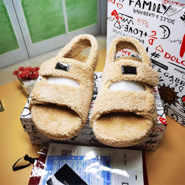 DG slipper 9