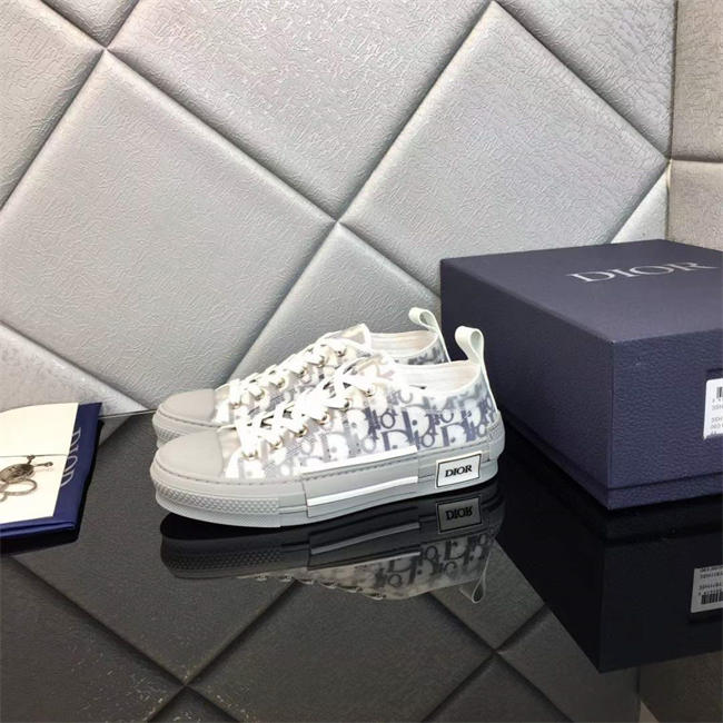 D10r sneaker
