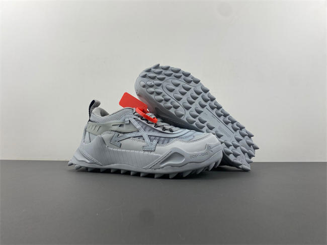 Off-White c/o Virgil Abloh