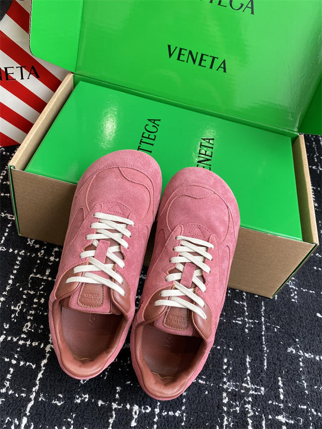 B0tt*ga Ven*ta Sneaker
