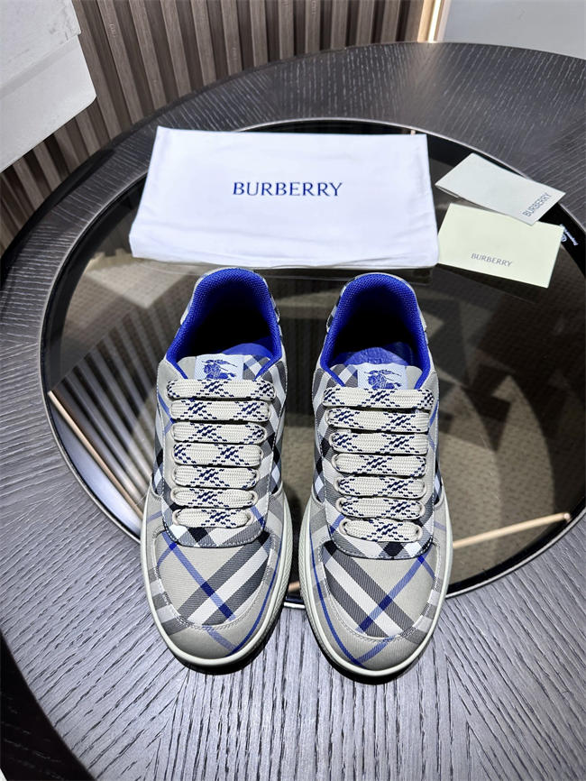Bv*b*rry Sneaker