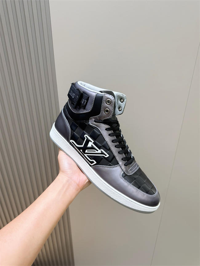 Lv Sneaker
