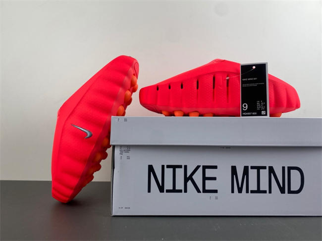 Nike Mind 001 Slide Solar Red