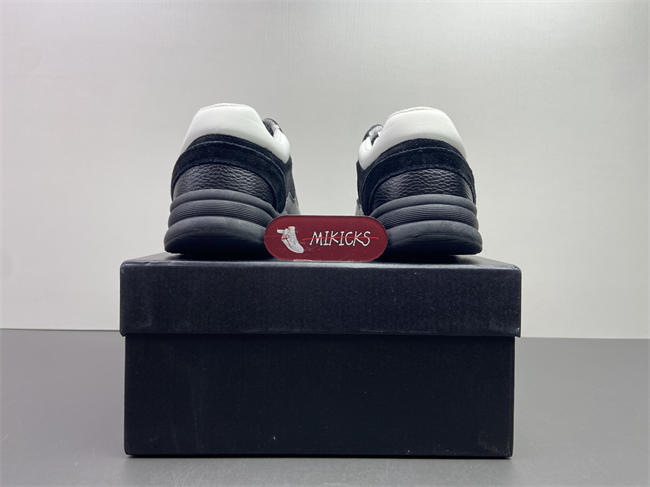Chanal Sneakers