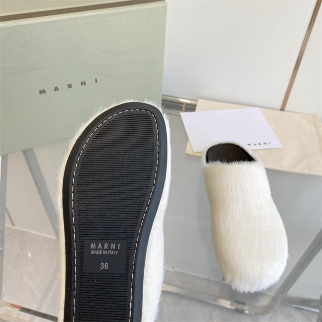 Ma*n1 Slipper