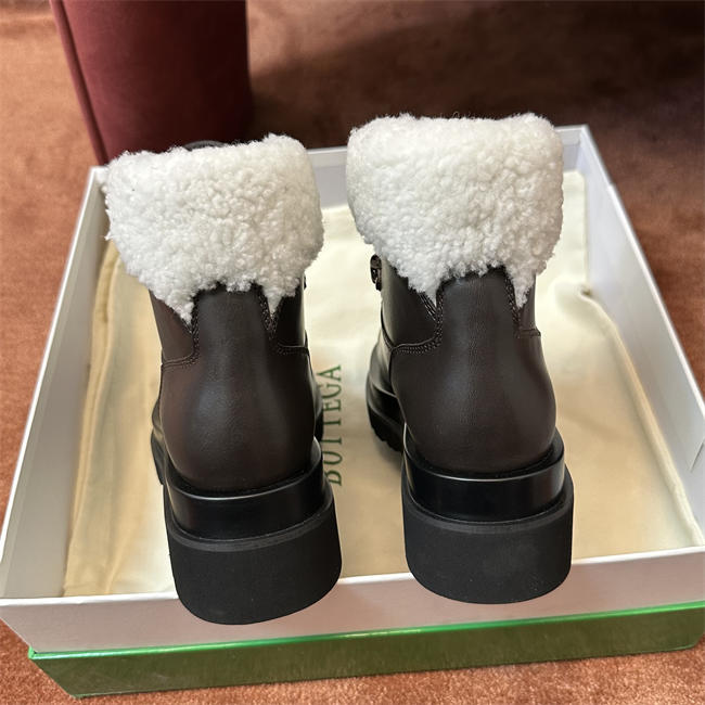 B0tt*ga Ven*ta Boot