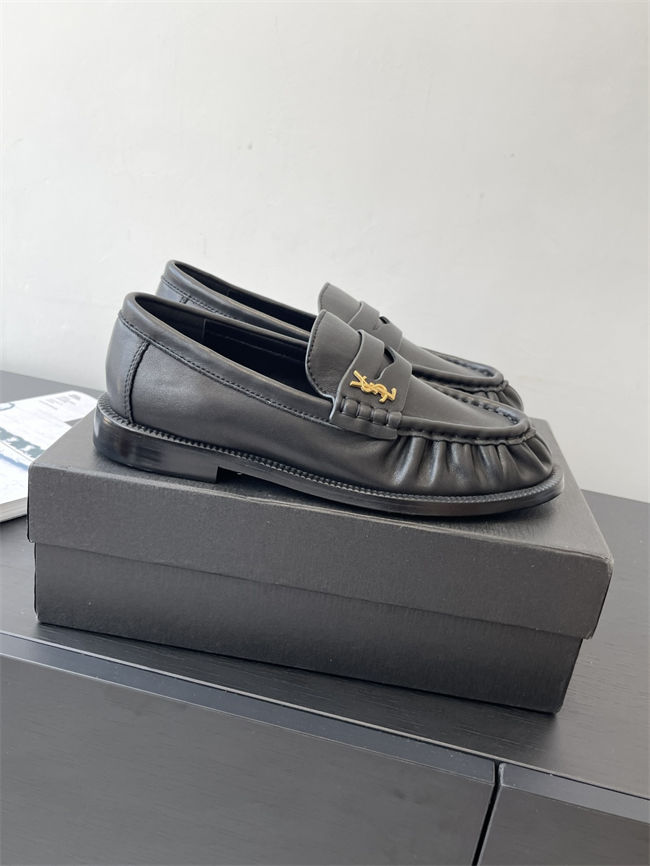 Y51 Loafer 010