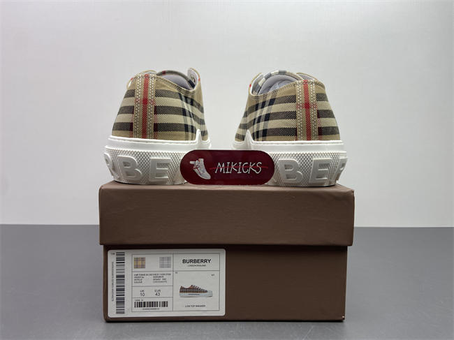 Bv*b*rry Sneaker