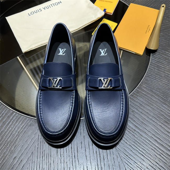 Lv Loafer089
