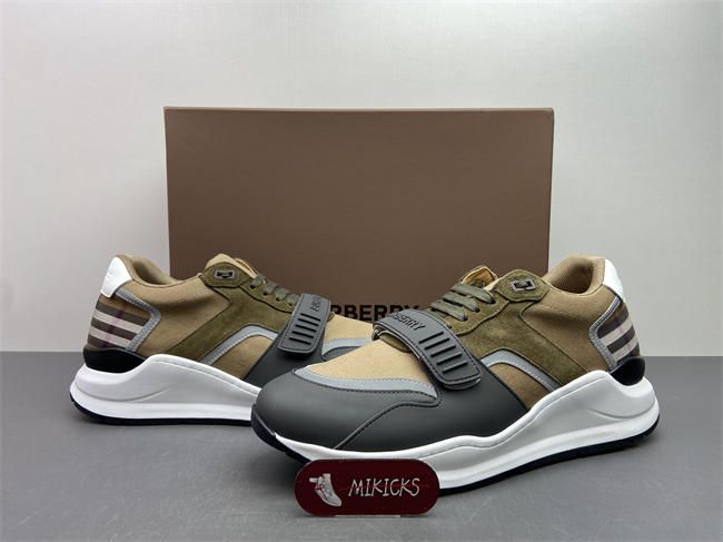 Bv*b*rry Sneaker