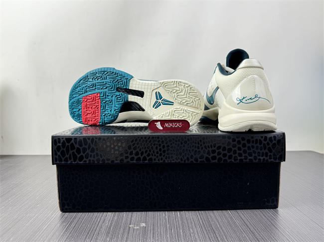 Caitlin Clark x Nike Kobe 5 Protro IZ1852-100