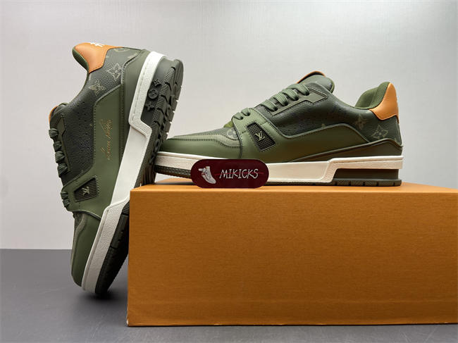 LV Trainer Sneaker