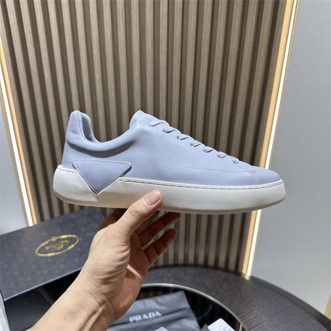 Pra*a Sneaker075
