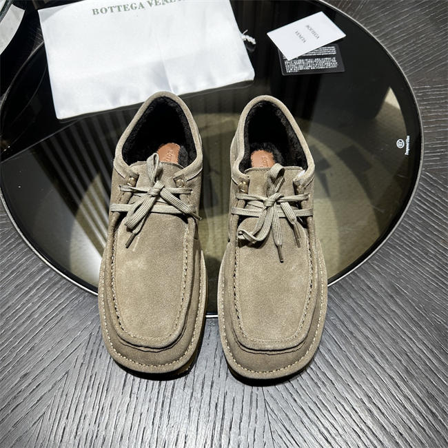 B0tt*ga Ven*ta Sneaker