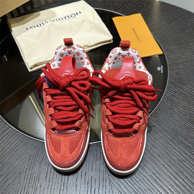 Lv Trainer Sneaker