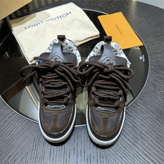 Lv Trainer Sneaker