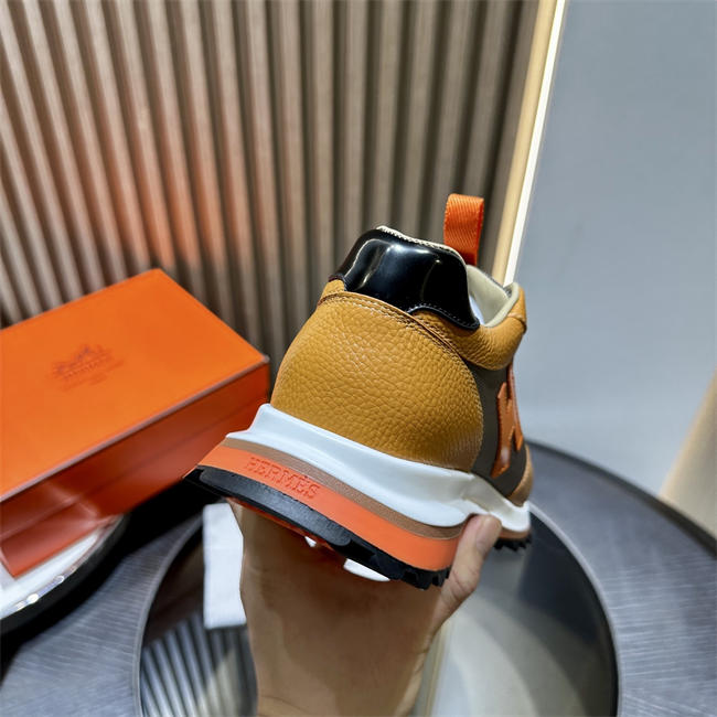 HER MES Sneaker