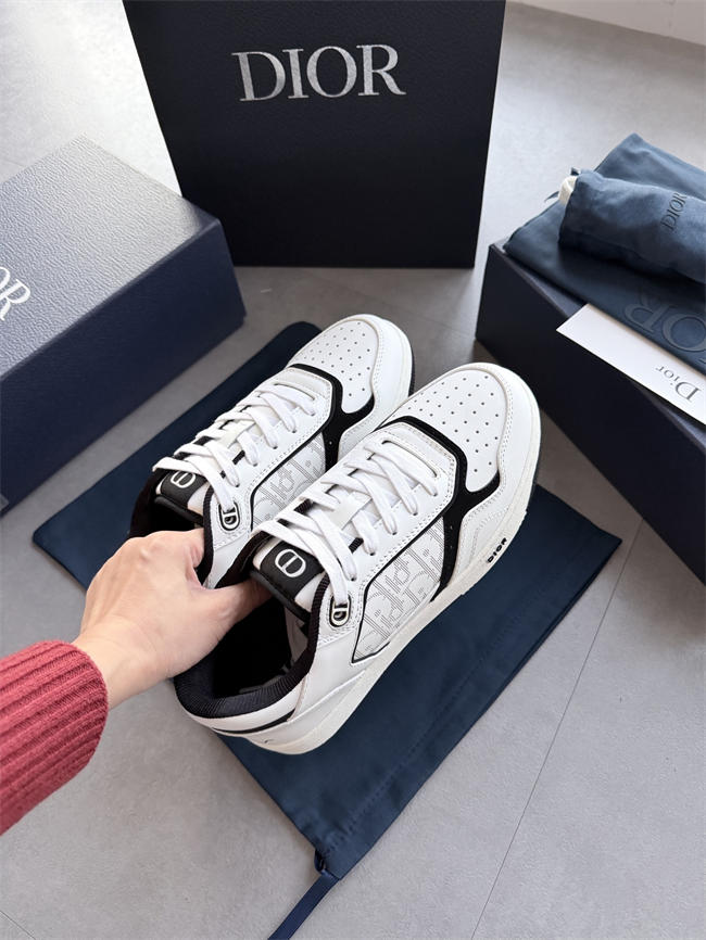 Dr B27 Sneaker