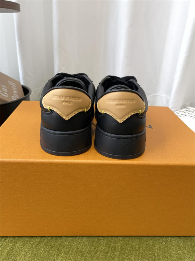 Lv Sneaker